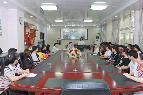 少数民族员工考前冲刺答疑解惑交流会现场 少数民族员工考前冲刺答疑解惑交流会现场