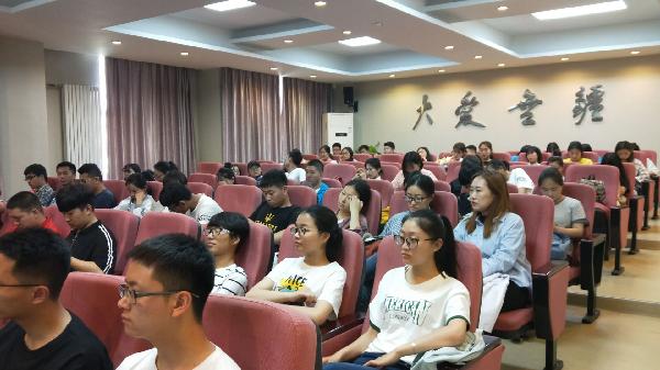 培训护理学院员工 培训护理学院员工